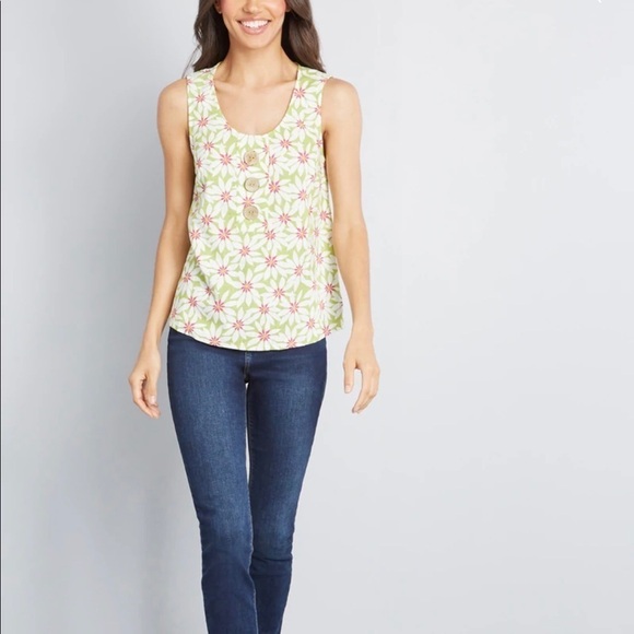 Mod Cloth Floral Linen Top - Picture 5 of 16